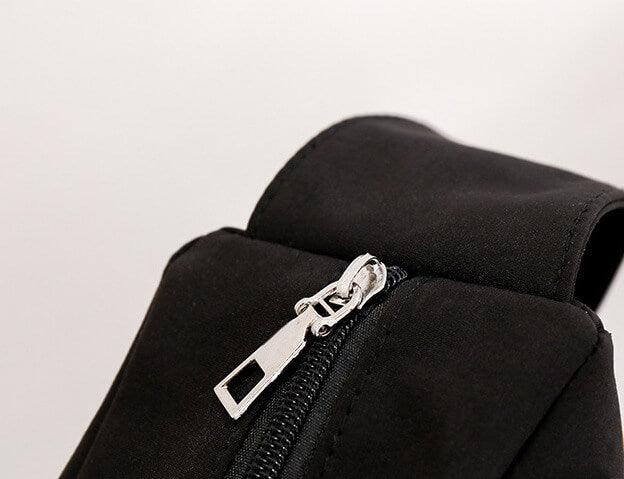 Square Canvas Crossbody Bag | Schultertasche