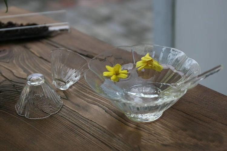 Japanisches Hochtemperatur-resistentes Blumenförmiges Glas Teeschale & Löffel-Set | Chawan Set