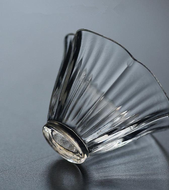 IKUE - Japanische Hochtemperatur-resistente Blumenförmige kleine Glas-Tee-Tasse - 6 Stück