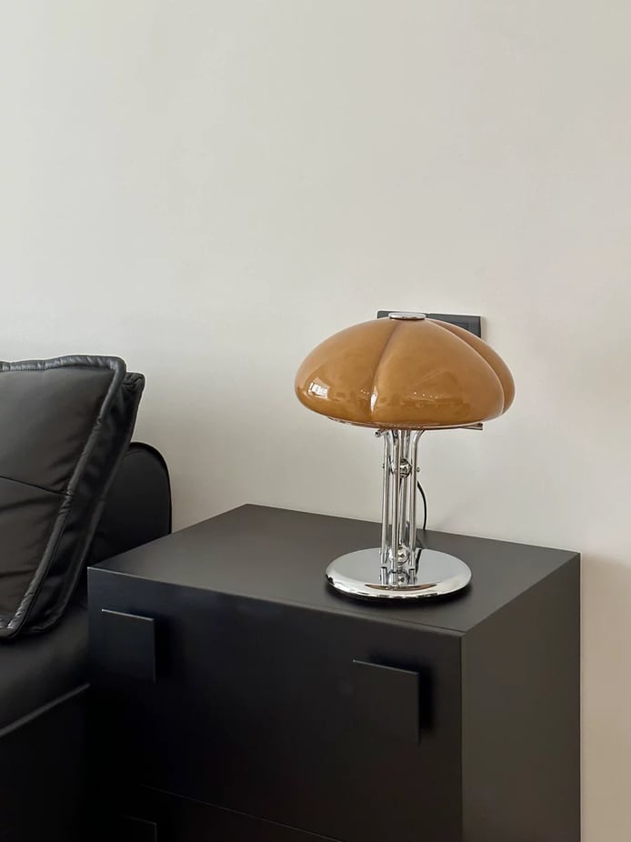MP Bauhaus Glaspilztischlampe