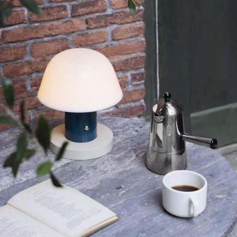 H22 Tragbare Pilztischlampe