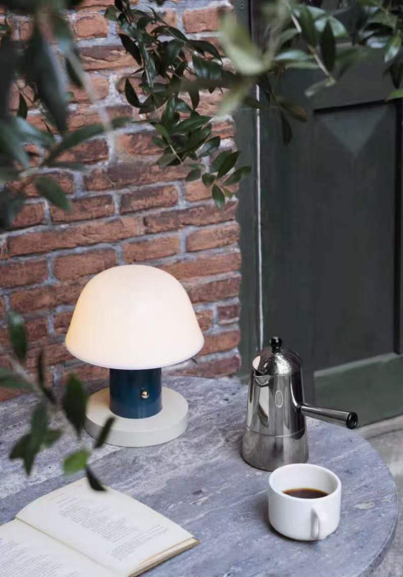 H22 Tragbare Pilztischlampe