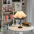H39 Miho Pleated S Tischlampe