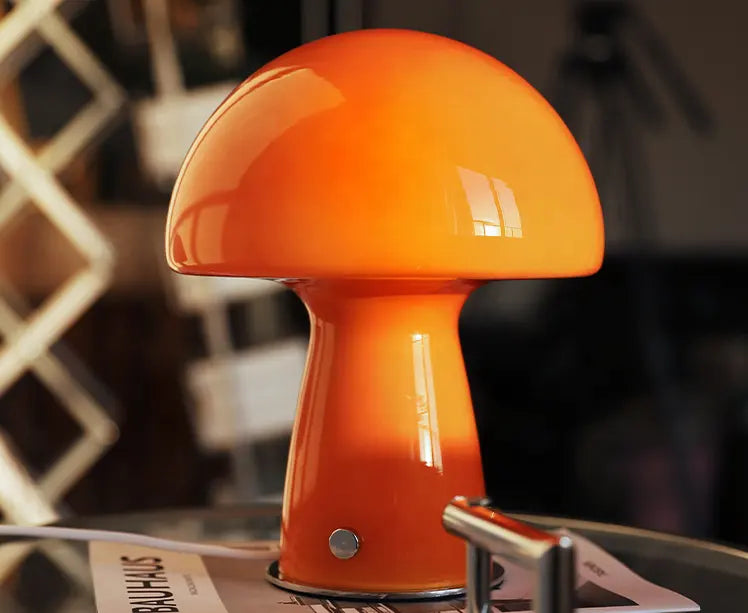 MP Bauhaus Style Glaspilztischlampe