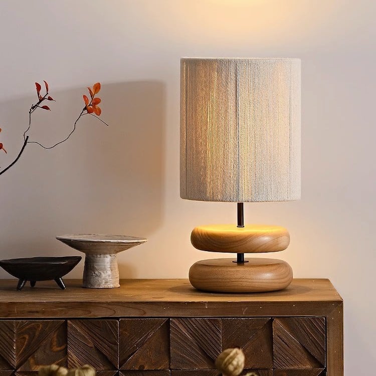 HINOKI Holzstapeltischlampe