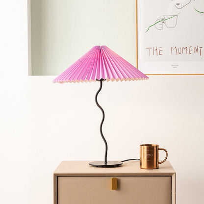 H54 Miho Pleated S Tischlampe