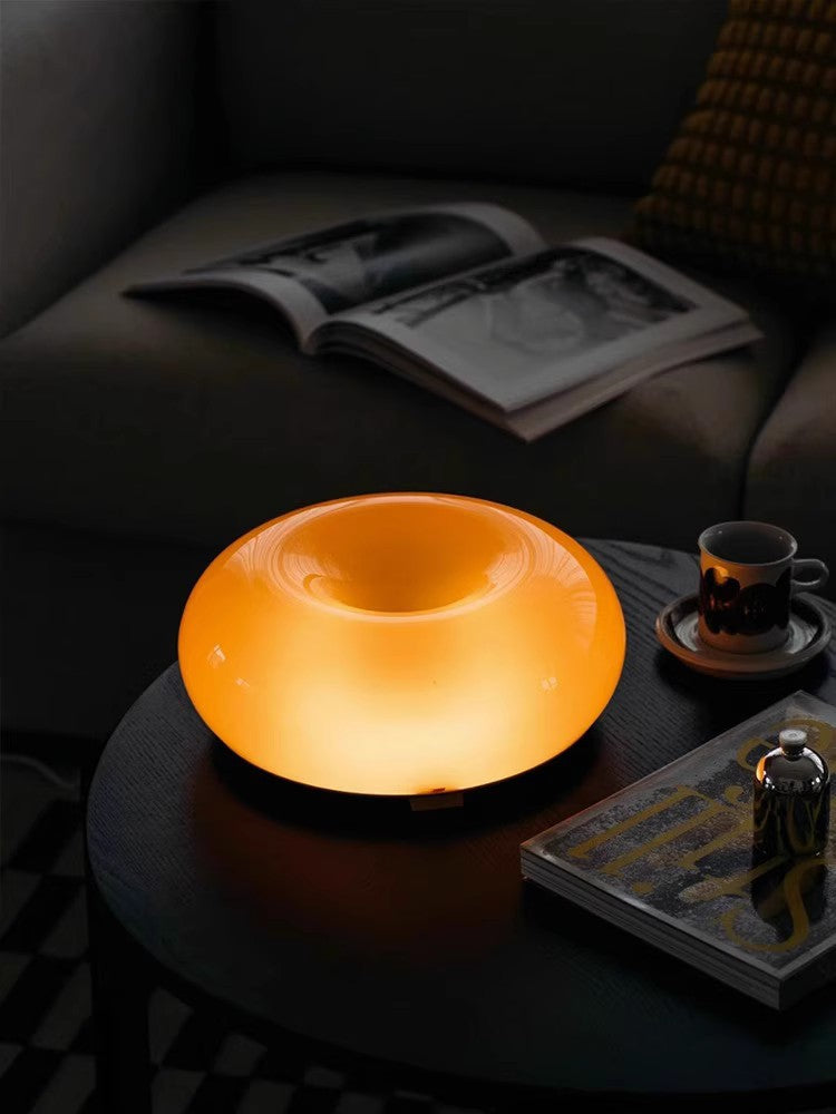 Varma LED Tisch / Wand Donut Lampe - Bernstein