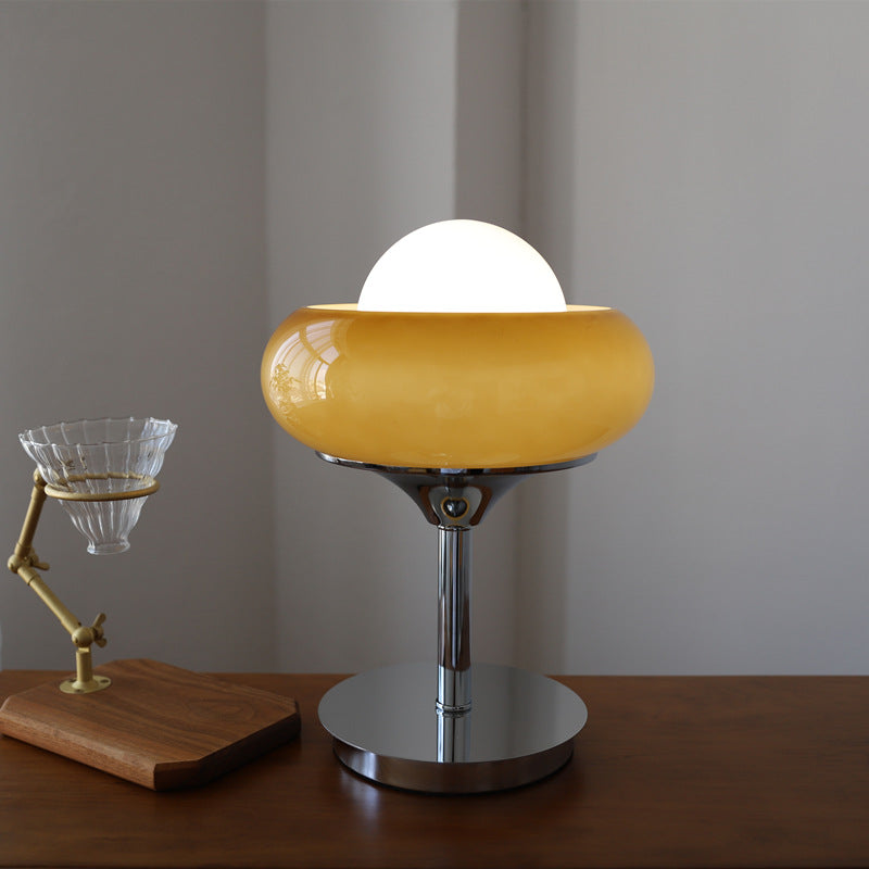 Bauhaus Ei Tarntischlampe
