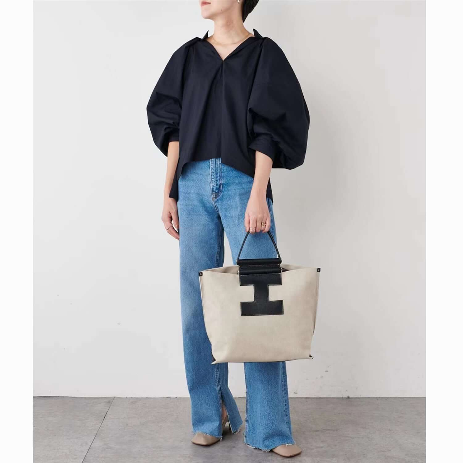 INA - Variety Tragetasche in Leder & Canvas Schwarz