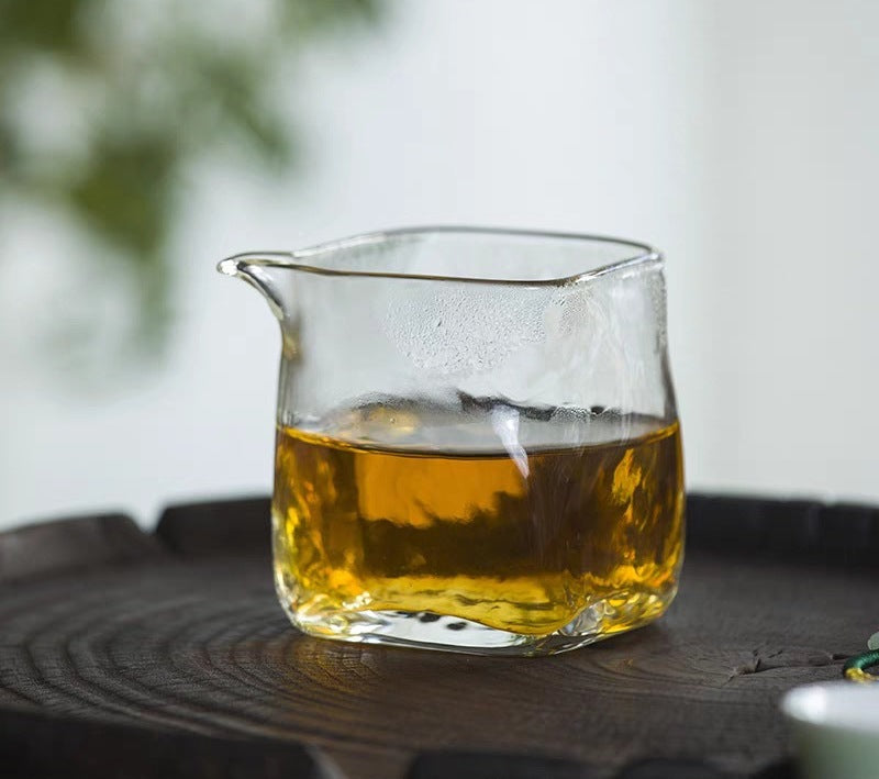 Daichi | Hammered Square Teekanne zum gleichmäßigen Ausgießen