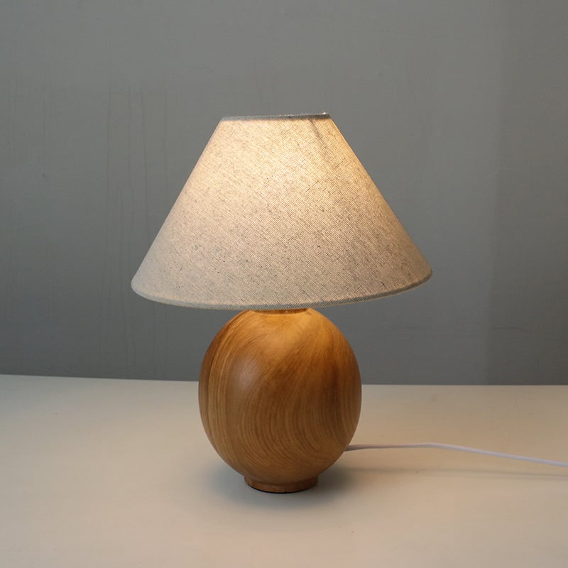 Amina - Irving Tischlampe Ash Wood mit Bettwäsche