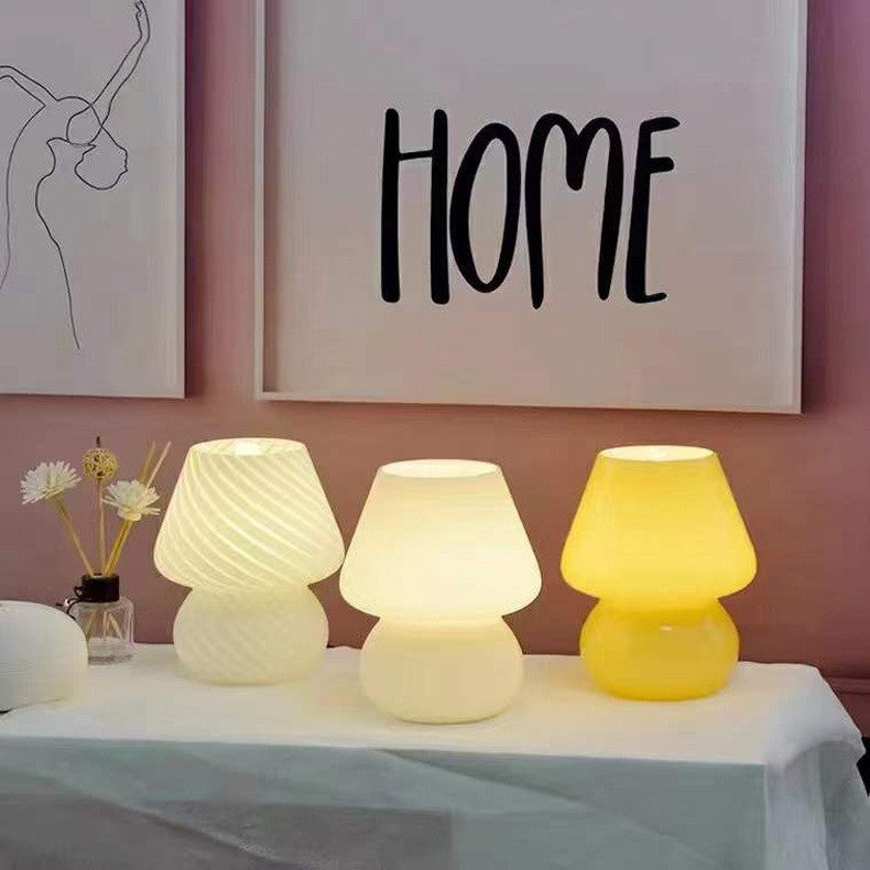 Murano Style Kleine Glaspilz-Tischlampe - Plug-in