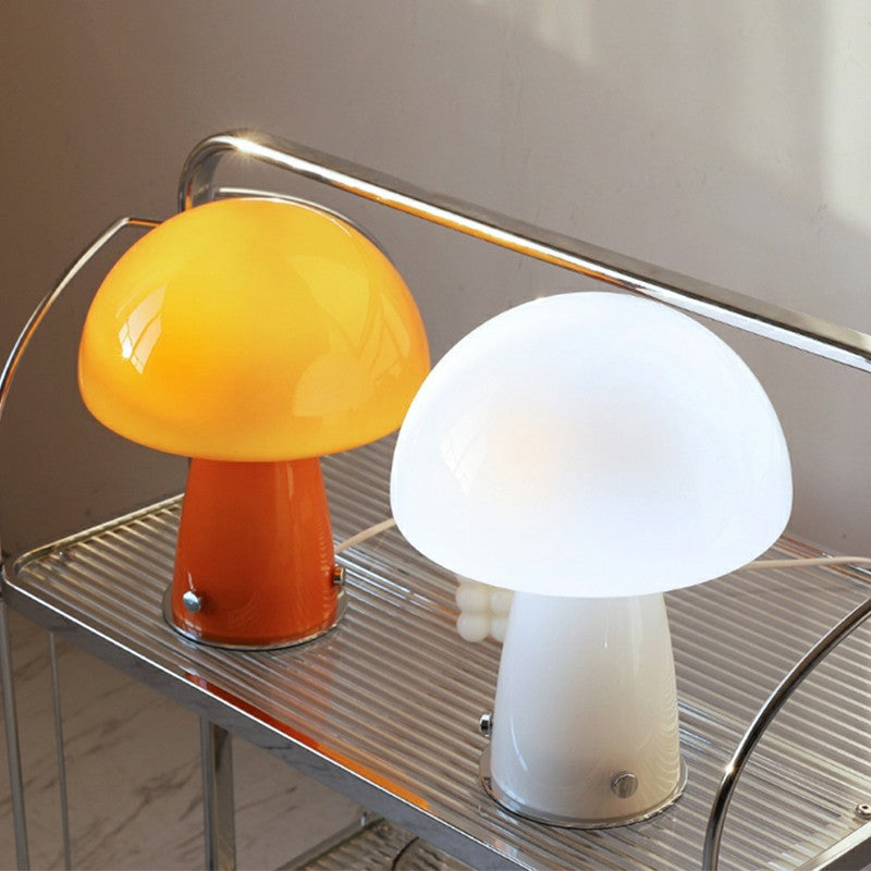 MP Bauhaus Style Glaspilztischlampe