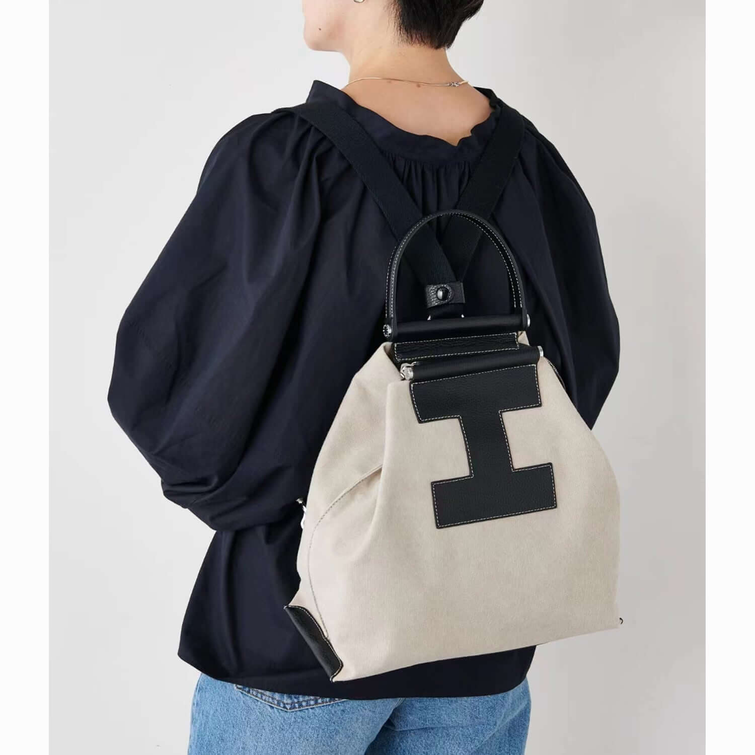 INA - Variety Tragetasche in Leder & Canvas Schwarz