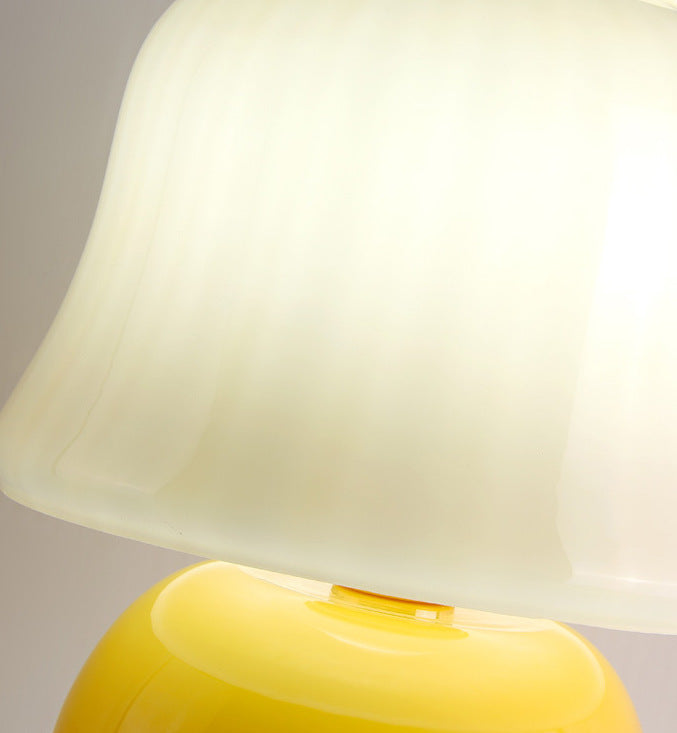 Cream Glas Mushroom Tischlampe - Plug-in