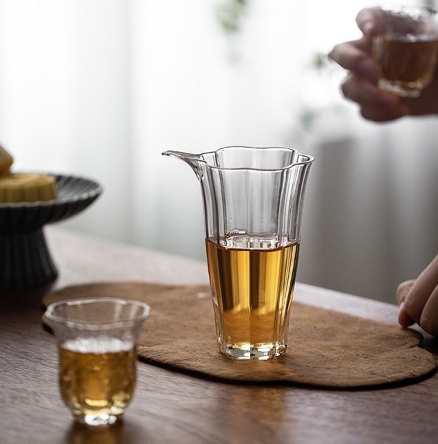 Pistil | Teekanne zum gleichmäßigen Ausgießen / Cup