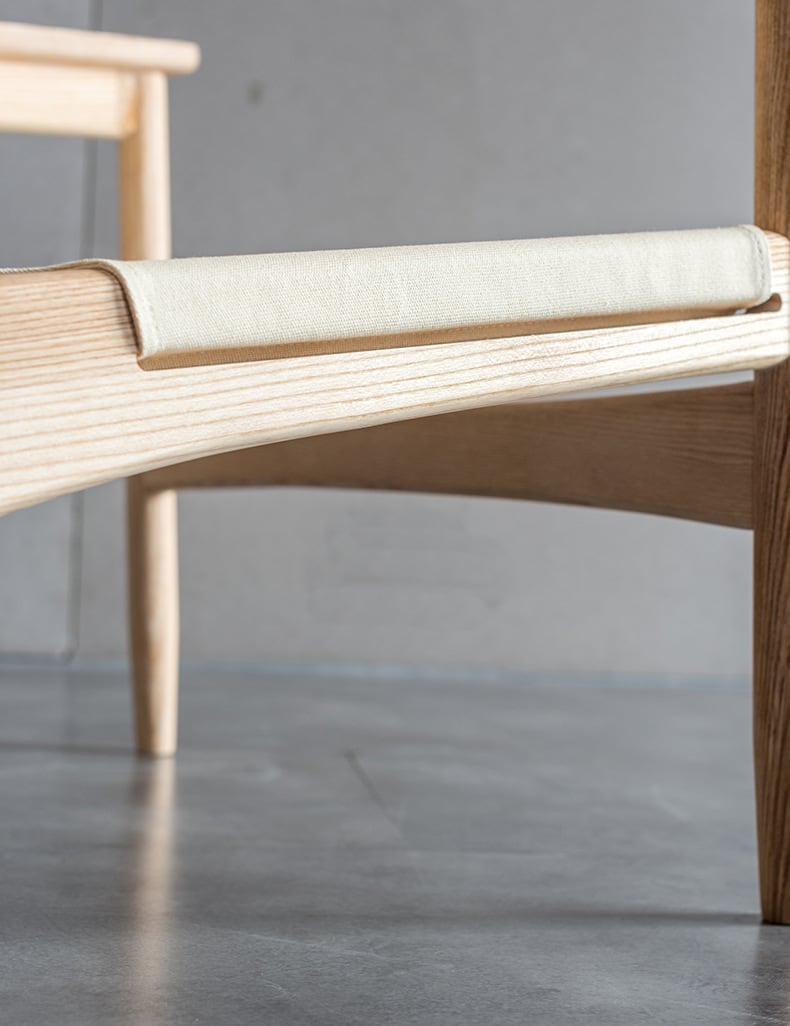 Kazue - Solid Ash Wood & Canvas Armchair | Lesestuhl