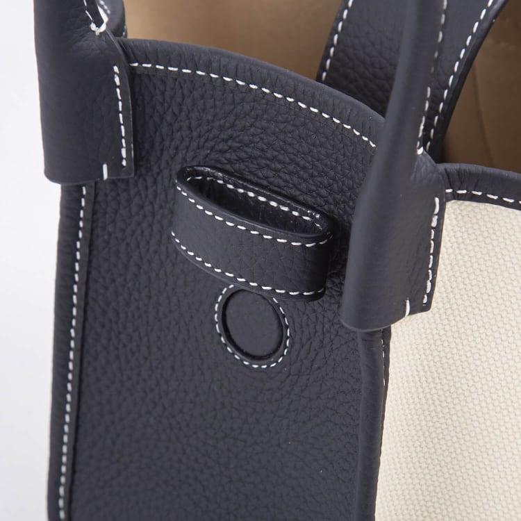 Mini Schwarz & Weiß Zweihand-Canvas und Full Grain Cow Leather Square Swing Bag