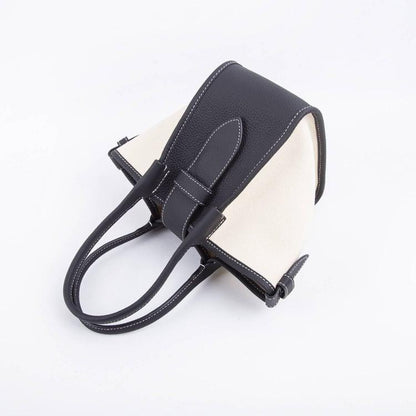 Mini Schwarz & Weiß Zweihand-Canvas und Full Grain Cow Leather Square Swing Bag