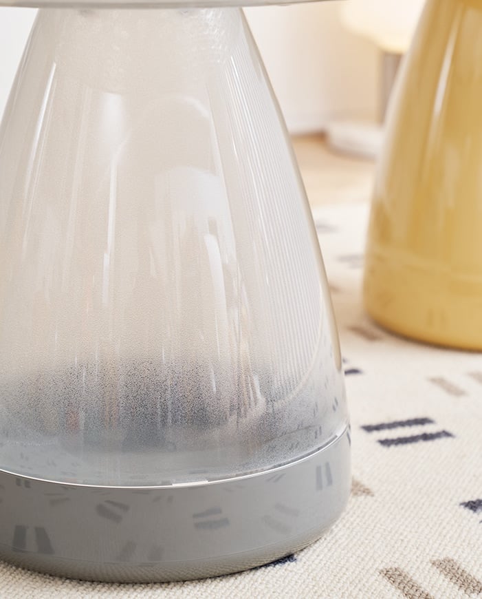 Pantop Mousse-Acryl-Beistelltisch