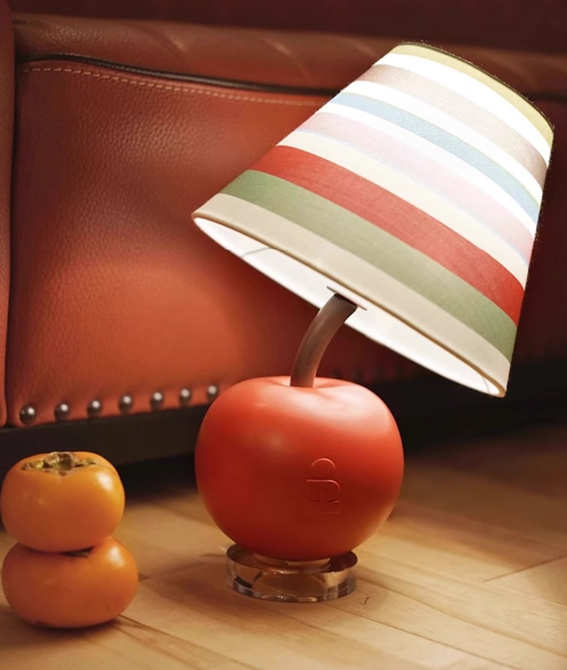 Schiefe Apfeltischlampe