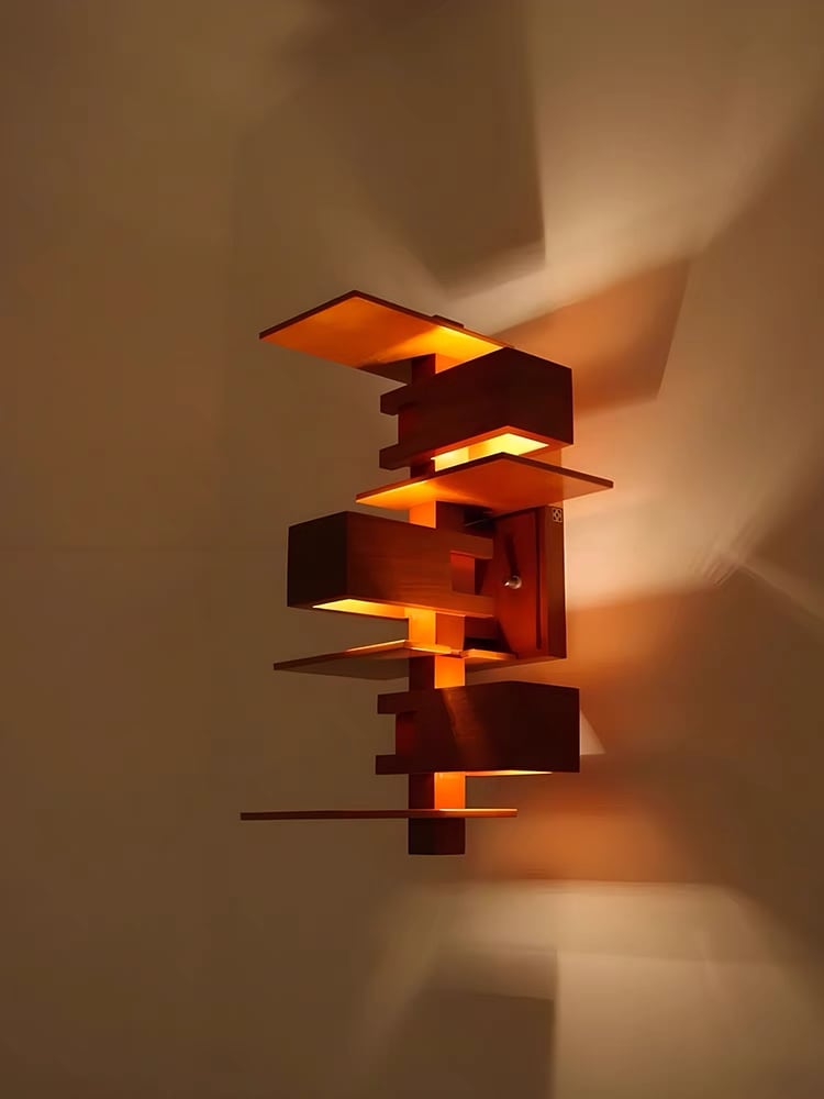 Taliesin Eichenwandlampe
