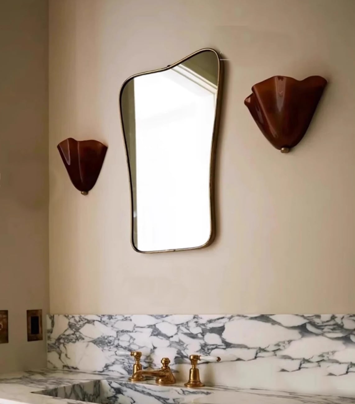 W28 Vera Glas Wandleuchte