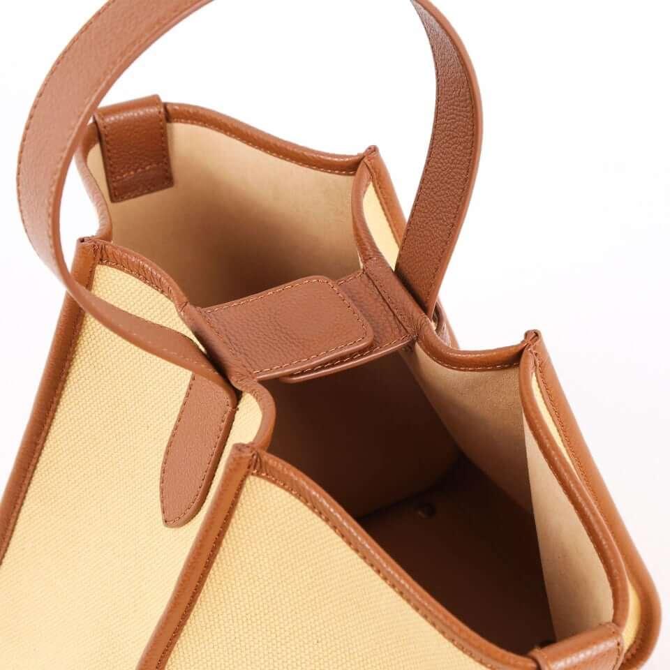 KOJII - Square Large Tragetasche in Leder & Canvas Braun & Khaki