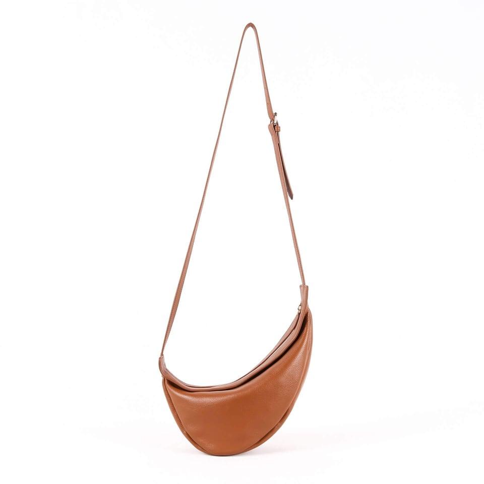 TROW Banane - Braunes Leder Große schlaffe Bananentasche | Gebogene Crossbody Bag