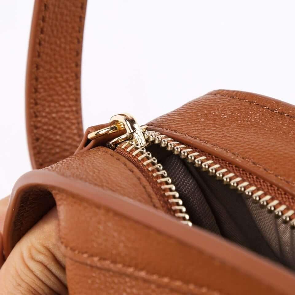 TROW Banane - Braunes Leder Große schlaffe Bananentasche | Gebogene Crossbody Bag