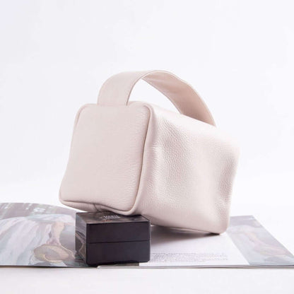 TROW Square 90's Top Grifftasche in Leder