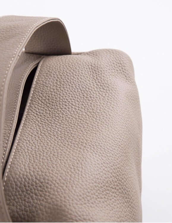 TROW Square 90's Top Grifftasche in Leder