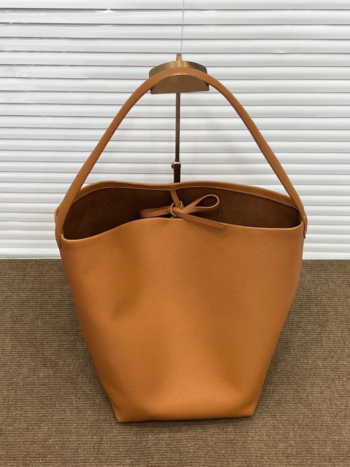 TROW - Leder Große Tote