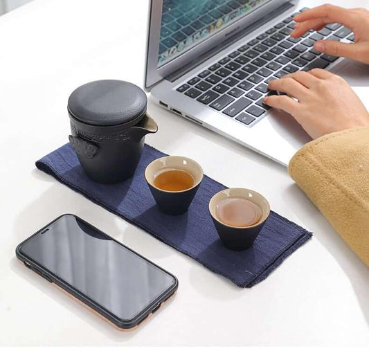 Portable Schwarz Pottery Kung Fu Tea Set - Ein Topf Zwei Tassen Mit Coaster