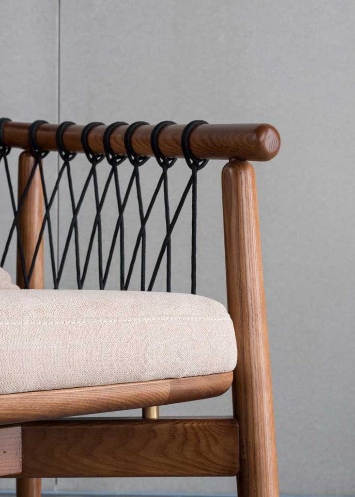 Rikuto - Solid Ash Wood & Cotton Armchair | Lesestuhl
