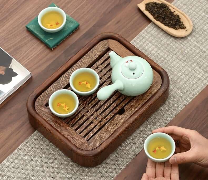 Einfaches kleines Wenge Wood Tea Tray + Ein Topf Vier Tassen Trockenbrauen-Set