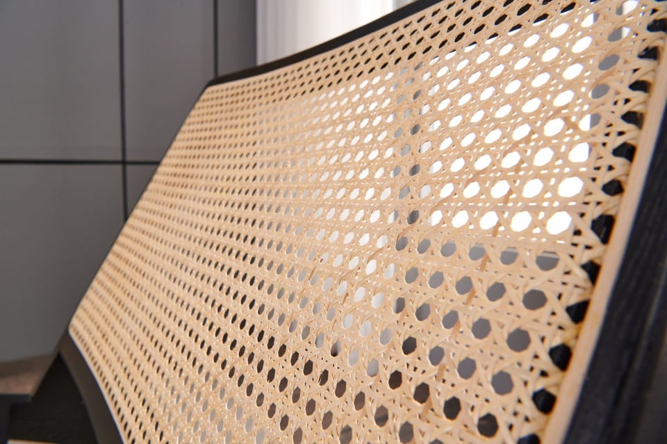 Tomomi- Solid Ash Wood & Rattan Sessel | Lesestuhl